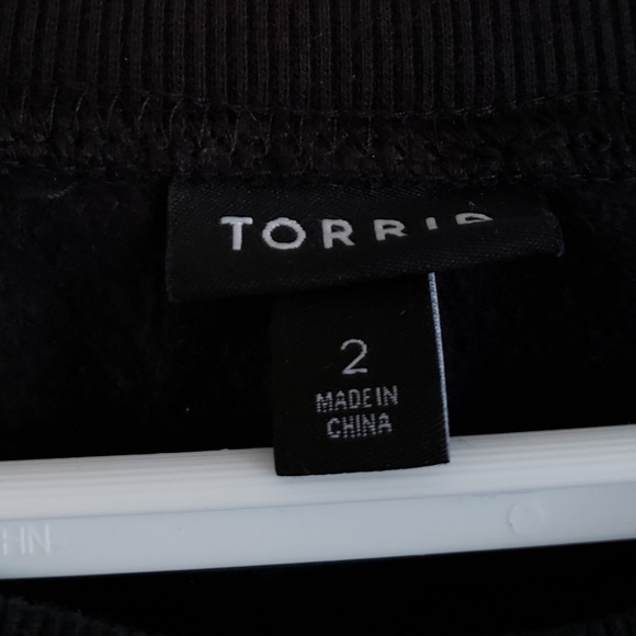 Torrid Sweater Sz 2. - Picture 2 of 2